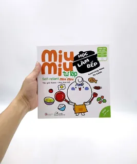 Bìa sách Miu Miu học làm bếp song ngữ