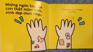 Những ngón tay bé mũm mĩm xinh đẹp