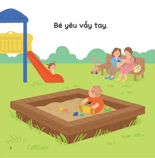 Bé vẫy tay chào ở sân chơi