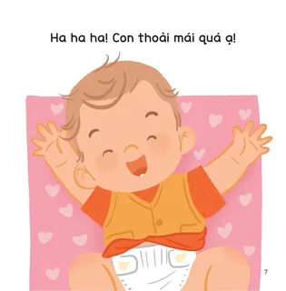 Bé cười thoải mái vui vẻ hạnh phúc